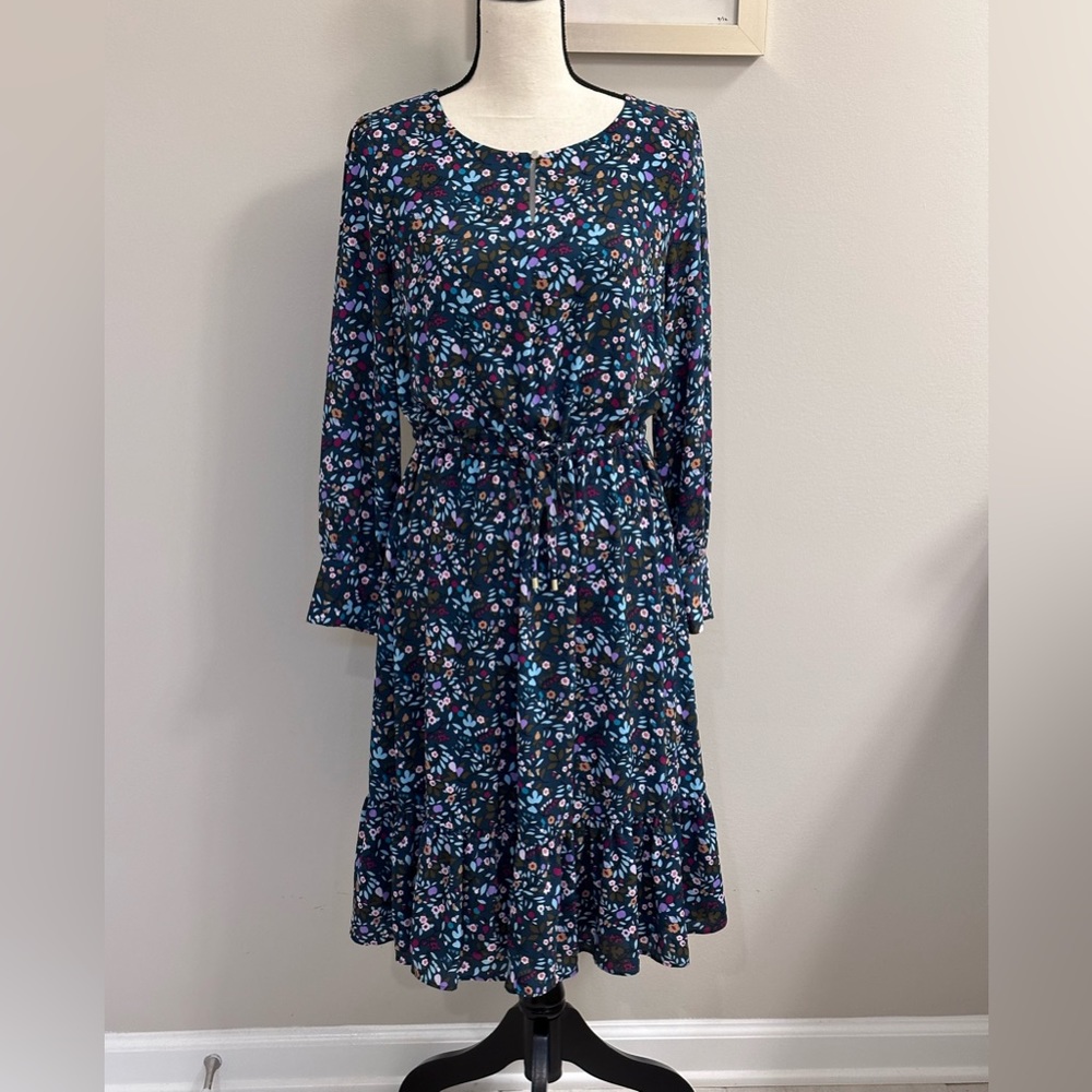Talbots Dress Size 12P Green with Fall Leaf design